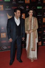 Salman Khan, Jacqueline Fernandez at The Renault Star Guild Awards Ceremony in NSCI, Mumbai on 16th Jan 2014